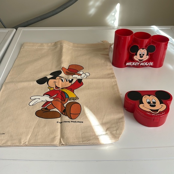 Mickey Mouse desk set and carry bag. Vintage but brand new. - Picture 1 of 6